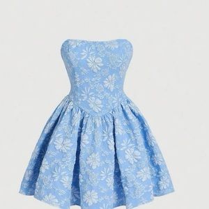 strapless blue and white mini dress🤍